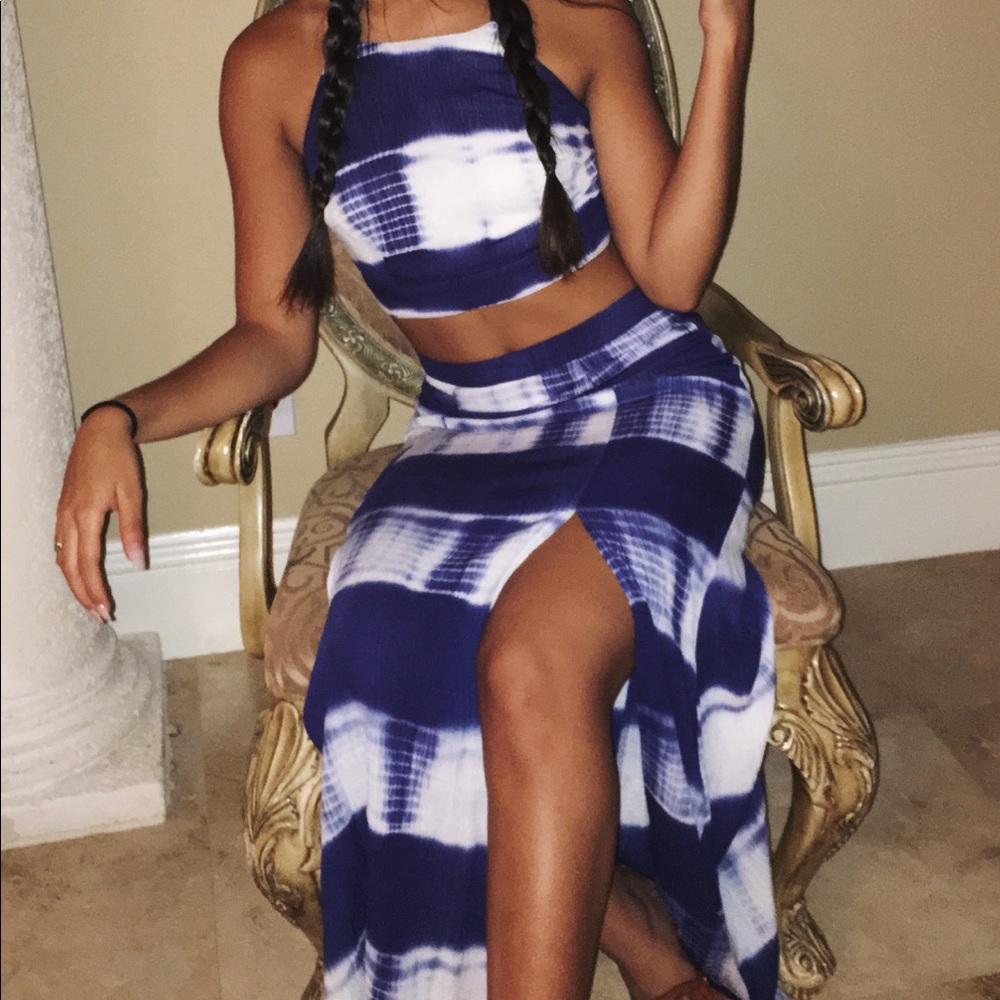 Blue and White 2 piece set